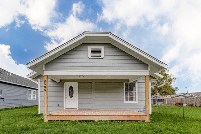 Building Photo - 8505 Denby St