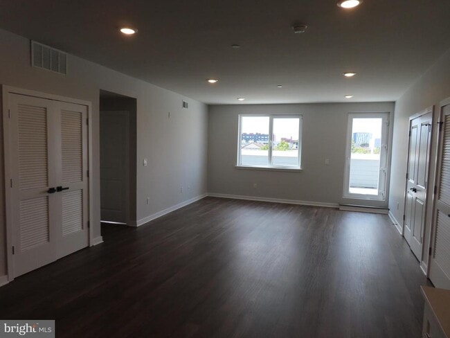 Photo - 101 W Oxford St Unit 408