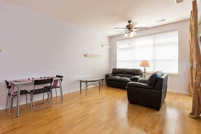 Photo - 2933 N Clybourn Ave Unit 303