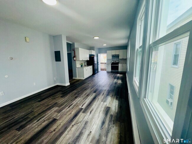 Photo - 898 Hancock Ave Unidad 3