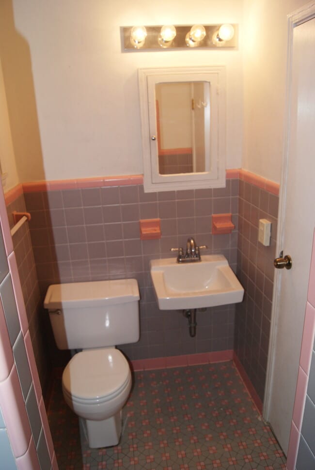 Bathroom 2 - 1941 Pierce St Unit Cute 2 BR House Hollywood