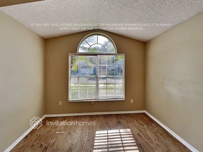 833 Shell Ln