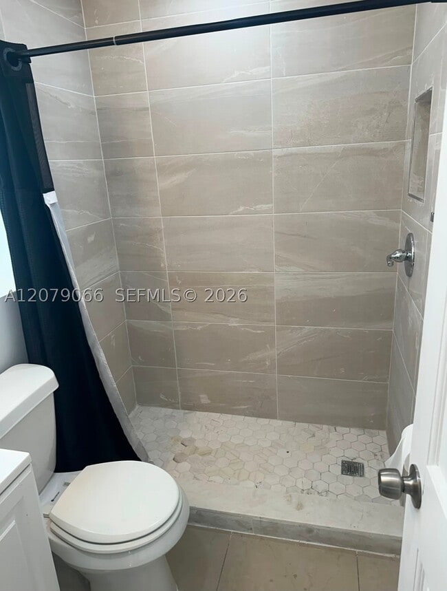 2024 NE 26th Dr Unit 3