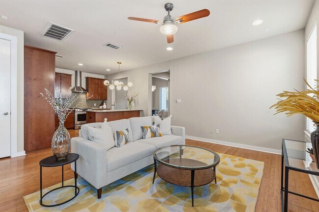 Photo - 2911 Corbin Ln