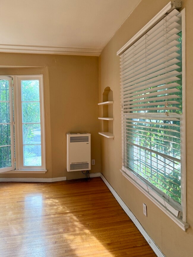 Living Room - 346 N Curson Ave Unit 346 N Curson Ave