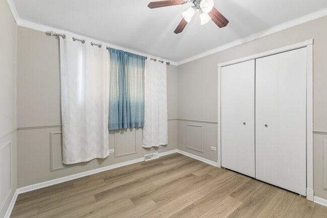 Photo - 16805 Hilltop Ave