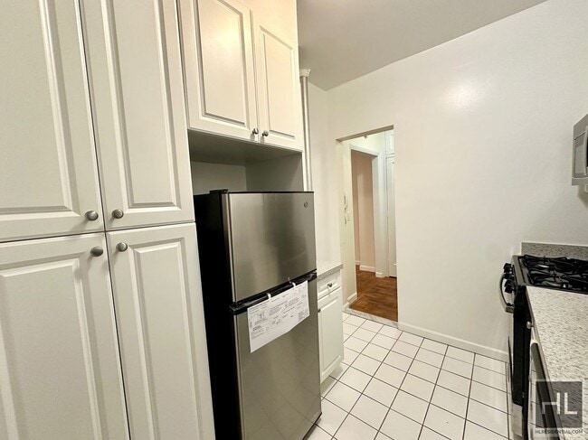 Photo - West 55th Street Unit 3C