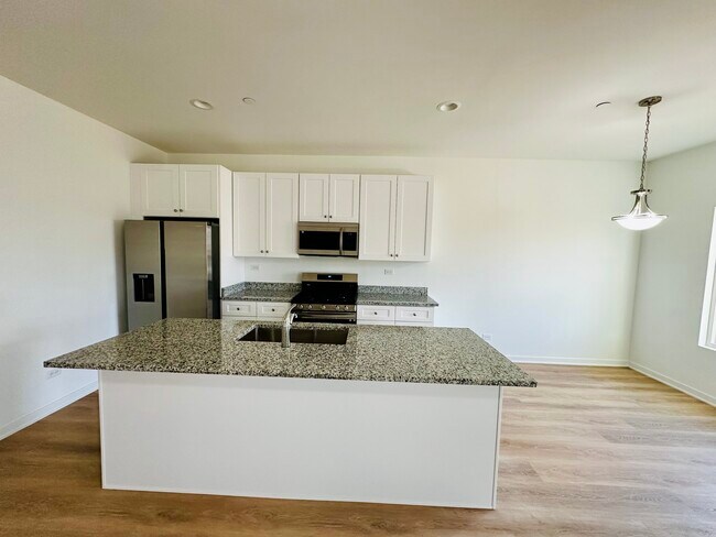 Photo - 1015 Gillespie Ln