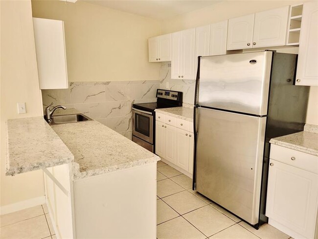 Photo - 1411 NE 40th St