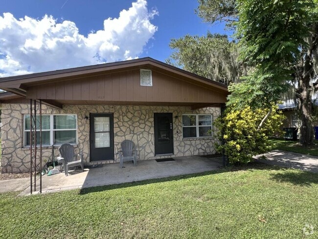 Building Photo - 427 W Alamo Dr Rental