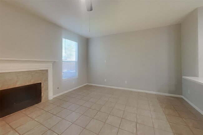3631 Royal Royce Dr