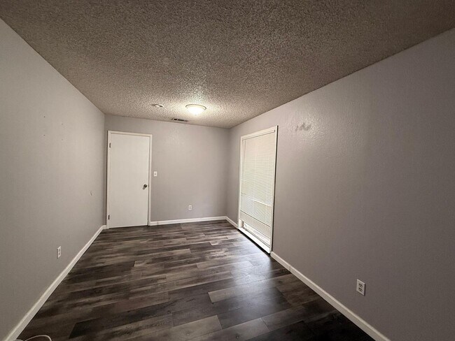 Photo - Beautiful 3 Bedroom Single-Family Home!