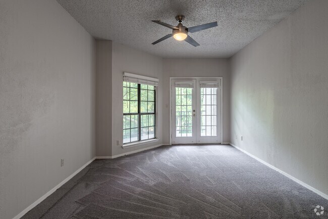 2HAB, 2BA - 1,365 ft² - Oaks White Rock