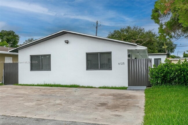 Photo - 6125 SW 40th Ct Apartment Unit 3