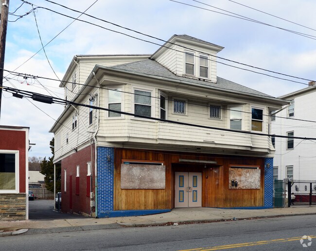 Photo - 349-351 Dyer Ave