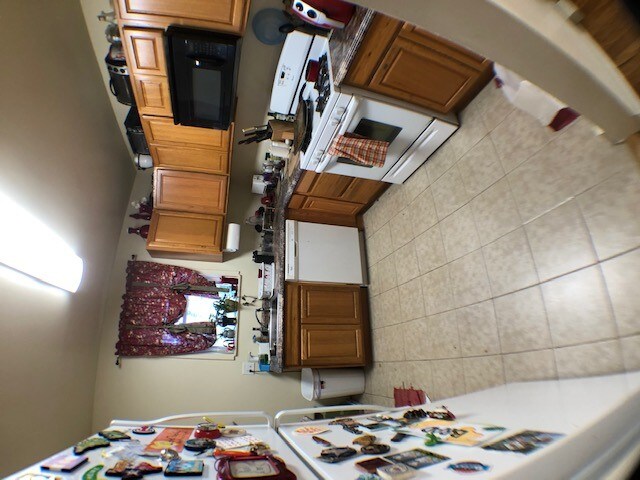 Photo - 2343 Sherbrook St