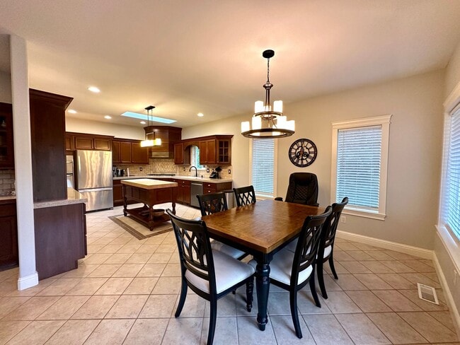 Photo - 4448 Castlerock Dr