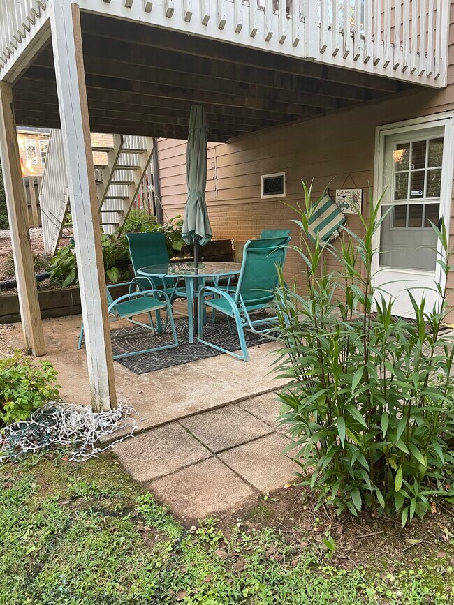 Photo - 817 Ravins Way