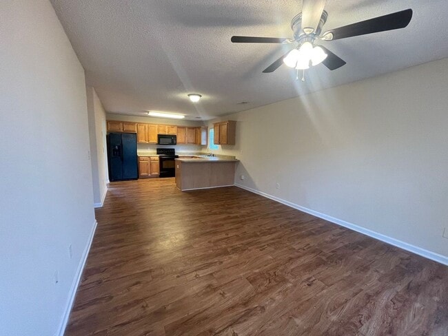 Photo - PRE-LEASING FOR AUGUST 2026!