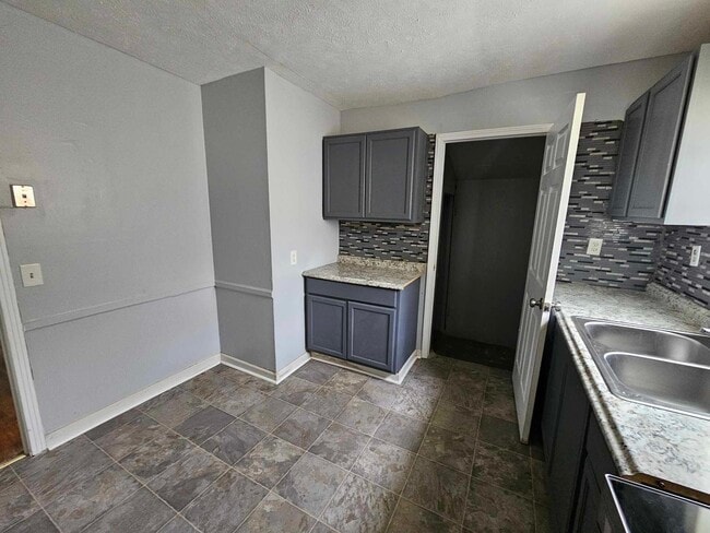 Photo - 4567 Meadowmont Dr