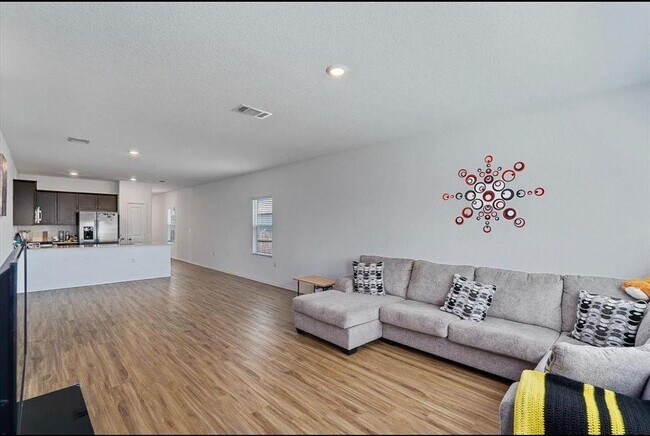 Photo - 14113 Lyndora Ln