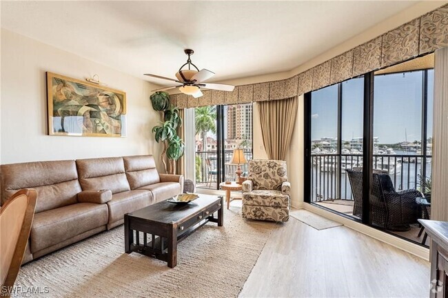 Building Photo - 5702 Cape Harbour Dr Unit 203 Rental