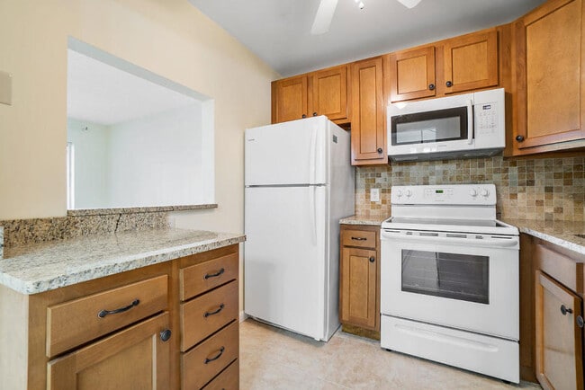 Photo - 400 Village Green Cir W Unit 102