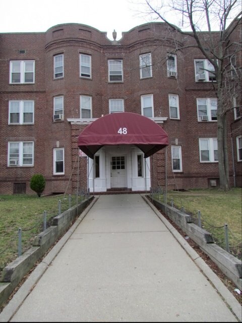 48 South Long Beach Avenue - 48 South Long Beach Avenue