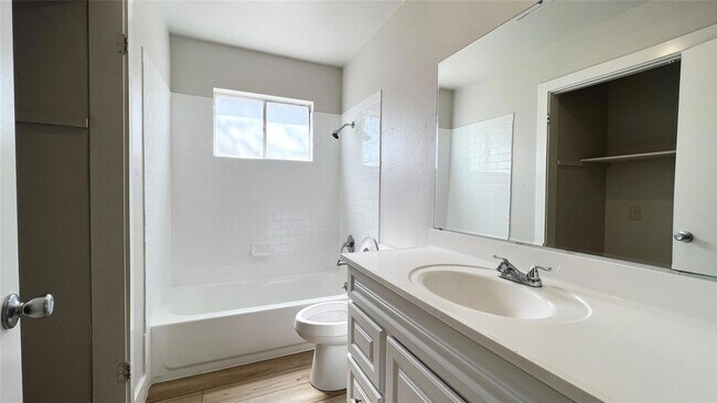 11208 Renel Dr Unit A