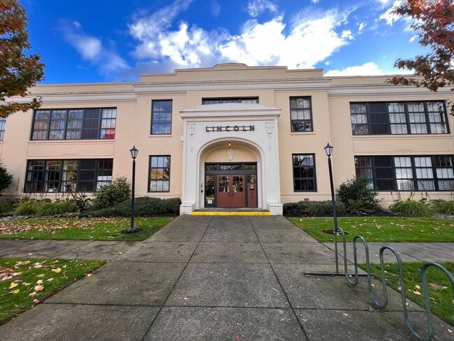 Historic Lincoln School Condo in downtown ... - Historic Lincoln School Condo in downtown ...