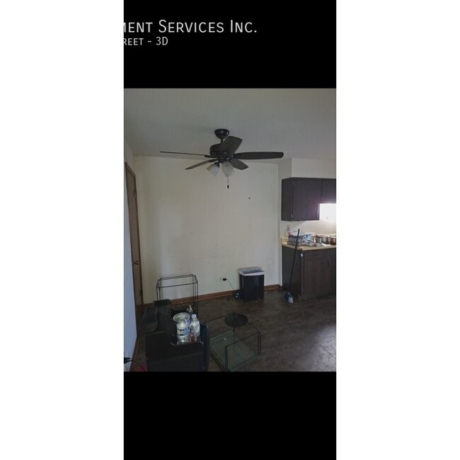 Building Photo - 6360 Washington St Unit 3D