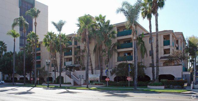 BROADWAY PLAZA APTS - BROADWAY PLAZA APTS