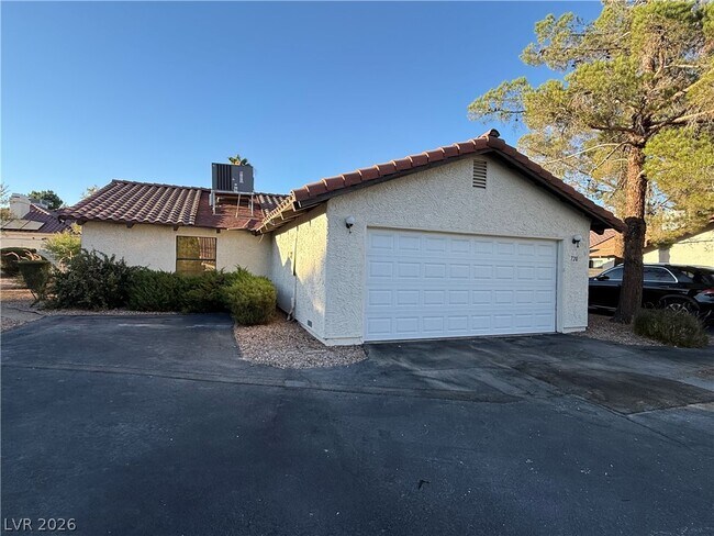 720 Sea Pines Ln