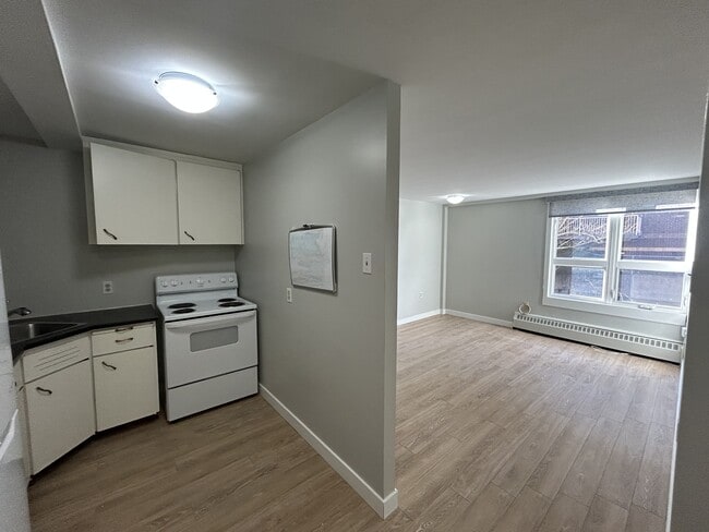 Photo - 5222-5222 Green St Unit 22