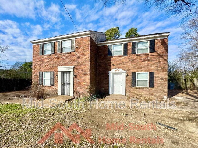 Building Photo - 1742 E Holmes Rd