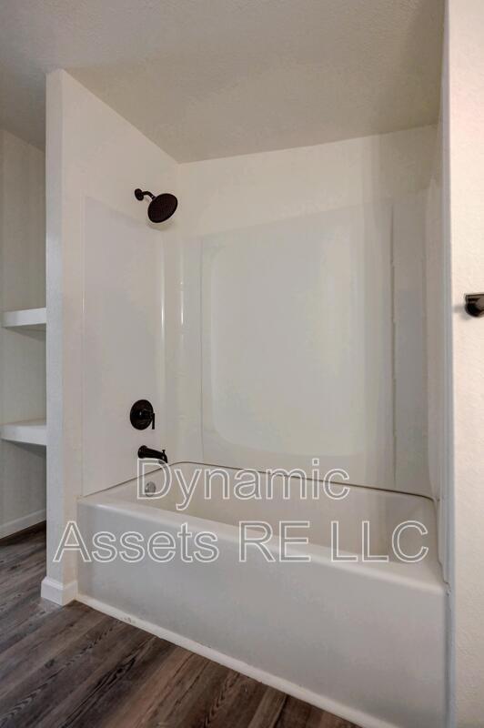 Photo - 705 N Cayuga St