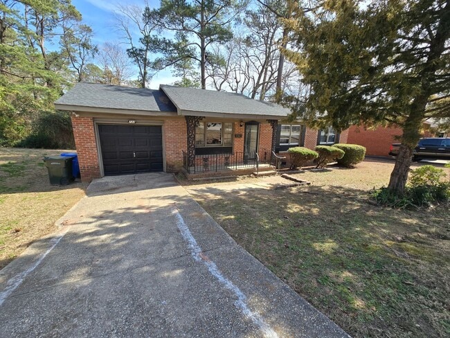 Photo - 733 Ashburton Dr