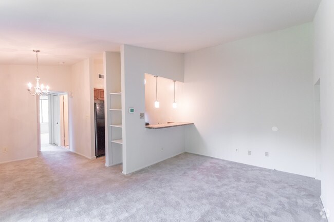 Mansfield Woods Apartments