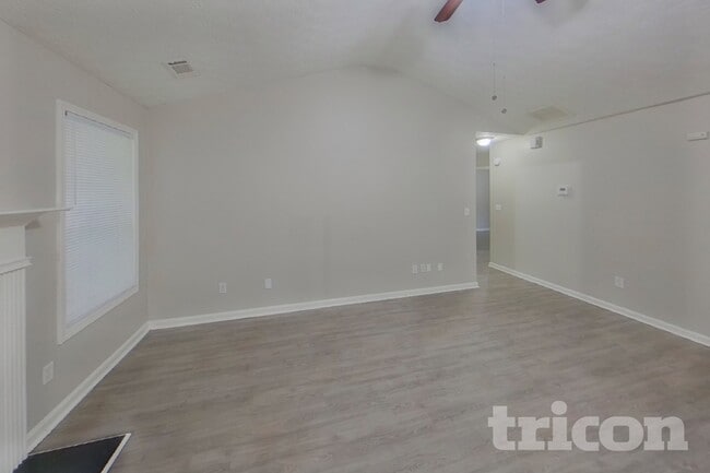 Photo - 6050 Fieldwood Ln