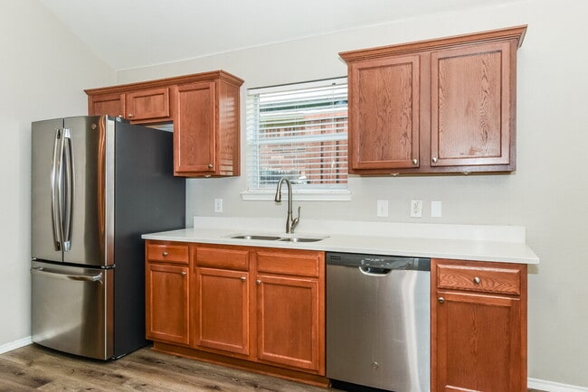 Photo - 1328 Riviera Dr