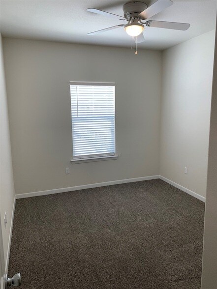 Photo - 2309 N Hickory St