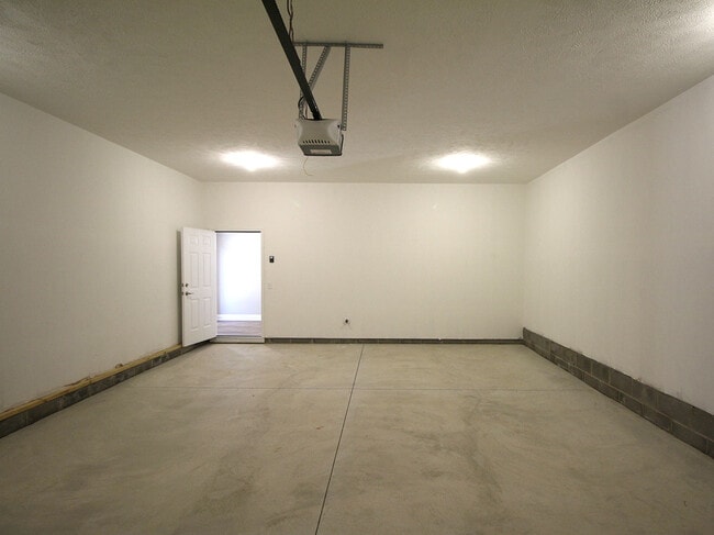 Photo - Shoreline Village Apartments