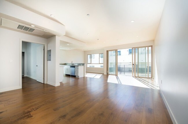 Photo - 11214 Morrison Ave