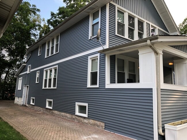 Photo - 305 W Palatine Rd Unidad 2