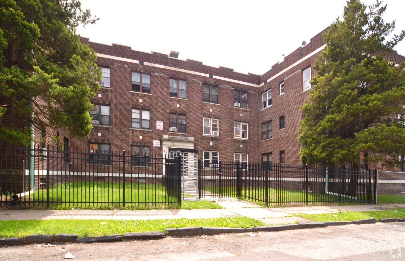 Photo - Fleetwood Apts LLC