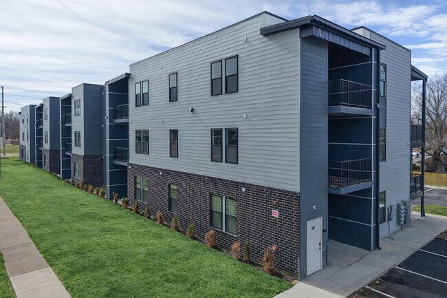 Photo - 505 W Grand St