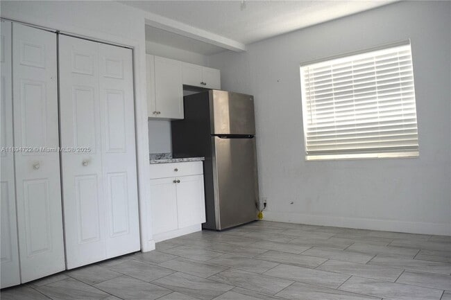 Photo - 5850 Sheridan St Unidad 2