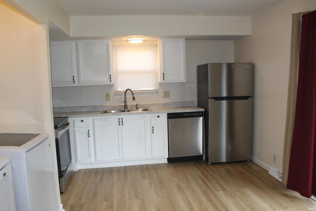 Photo - 1716 S Walnut Ln