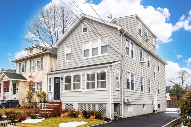 Building Photo - 12 Linden Ave