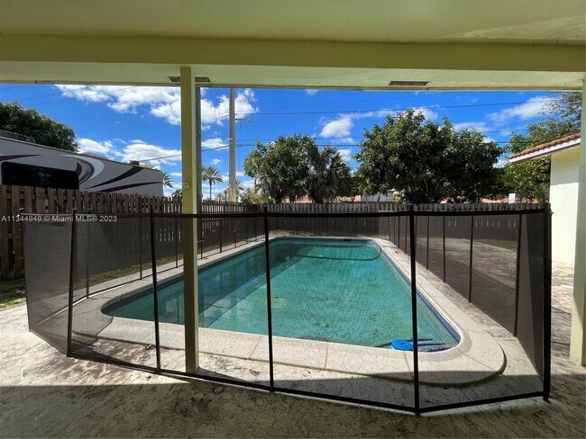 Photo - 103 Winged Foot Ln